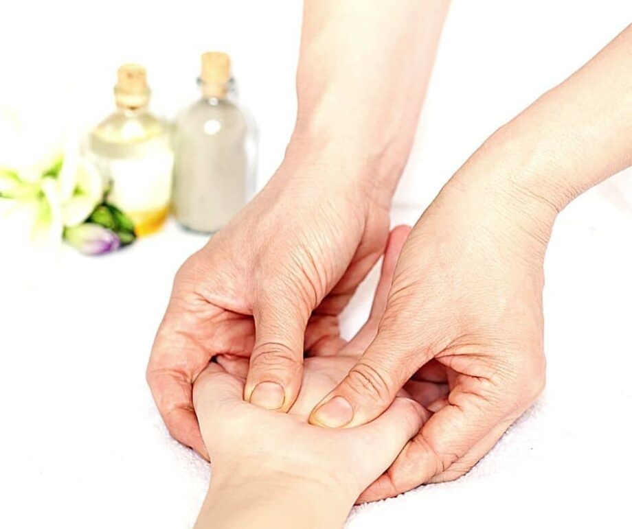 Hand reflexology